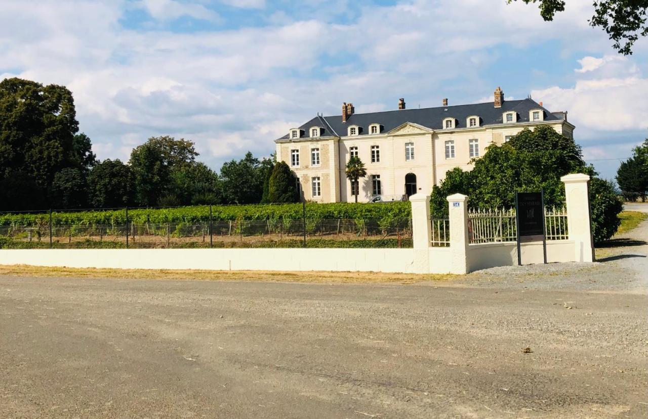 Hotel Particulier Chateau Des Marais Proximite Et Vue Sur Le Lac De Grand Lieu Saint-Philbert-de-Grand-Lieu Bagian luar foto